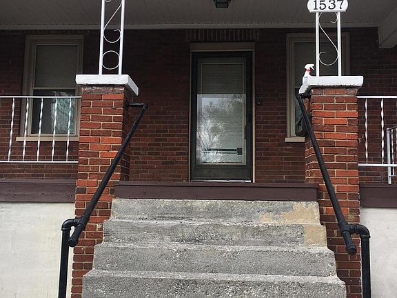 2nd image of 1537 Wilson St SE