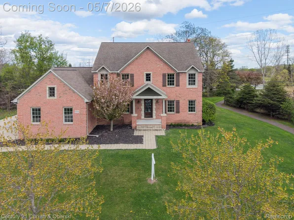 20806 Deerfield, Farmington Hills, MI 48335