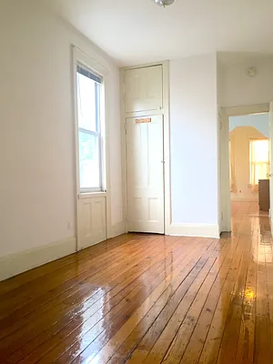 Rented by Capri Jet Realty Corp | media 22