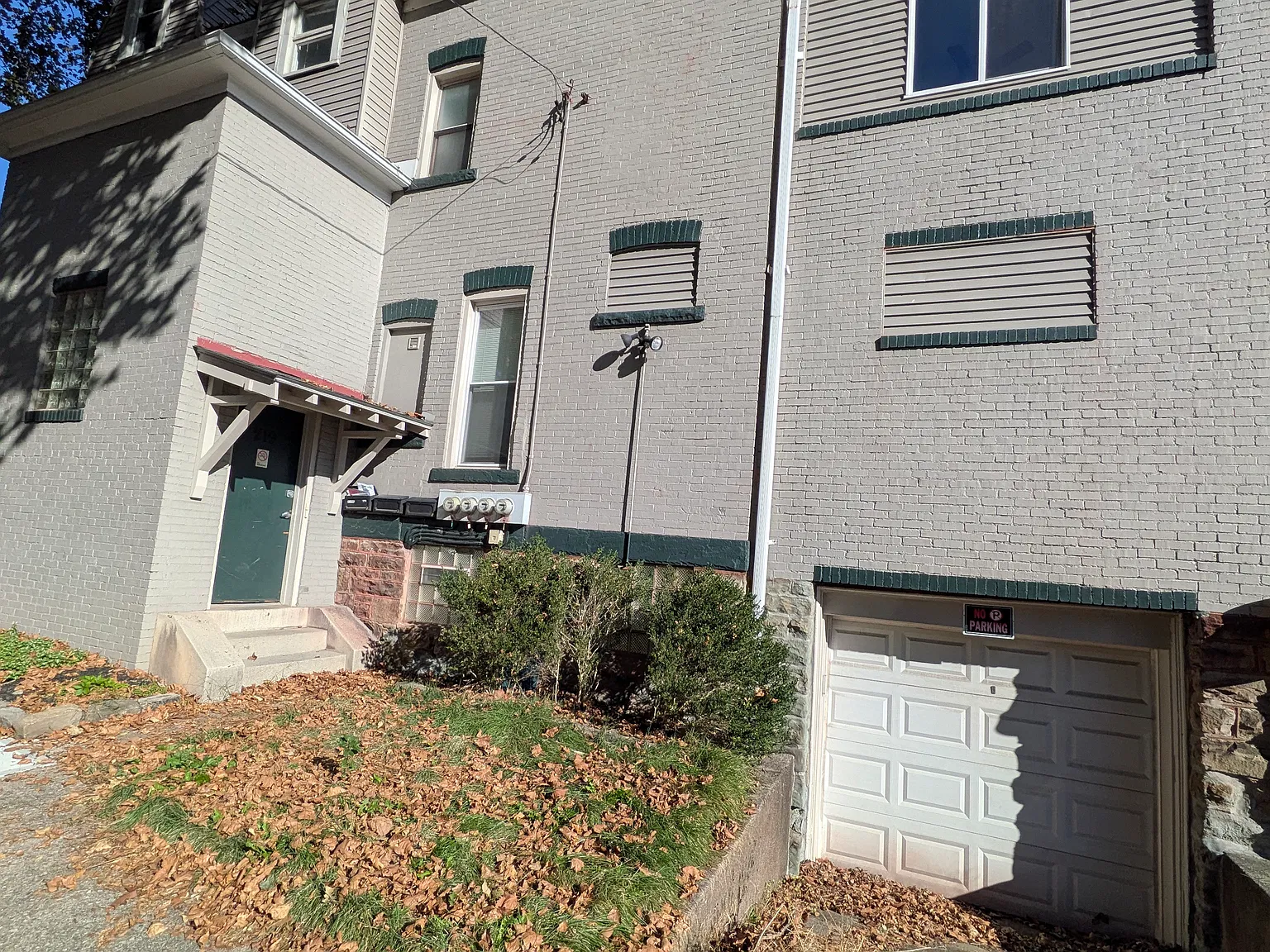 2 bed, $1,895 — Photo 3