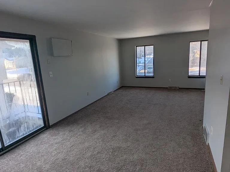 8545 W Greenbrook Dr #4 — Photo 2