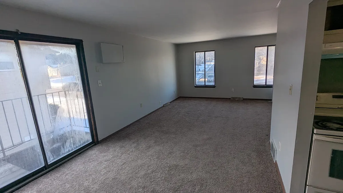 Building Photo - 8545 W Greenbrook Dr #4
