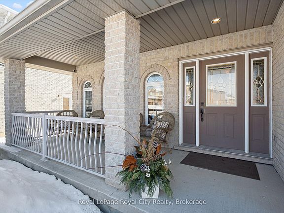 2nd image of 734 Willow Rd