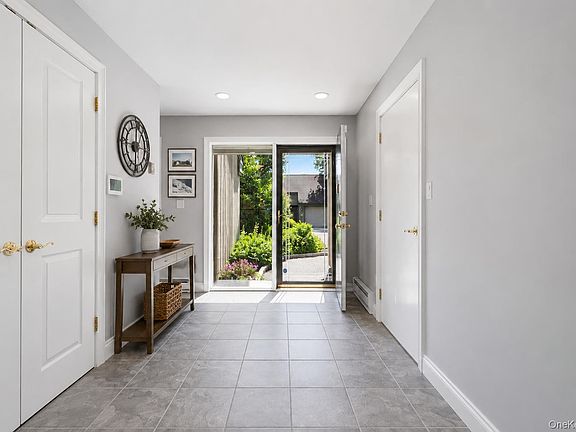 3rd image of 953 Heritage Hills #A