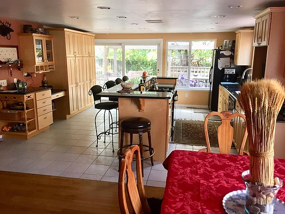2nd image of 10477 E Weaver Cir