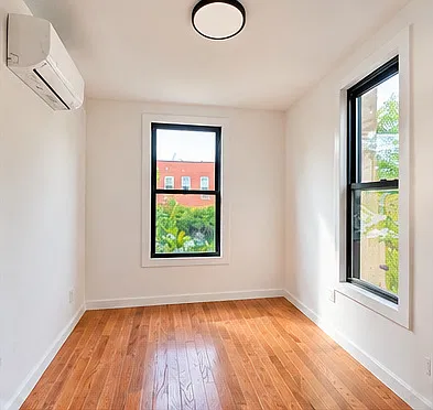 672 Elton Street — Photo 4