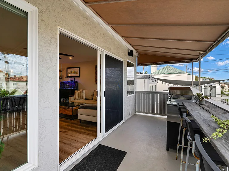 2369 Loring St — Photo 20