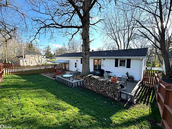 3rd image of 210 Mars Hill Dr