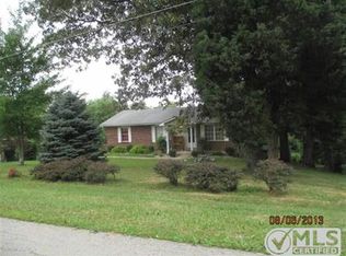 537 Rose Creek Dr, Radcliff, KY 40160