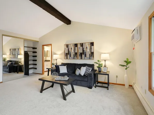 831 Old Settlers Trl APT 7, Hopkins, MN 55343