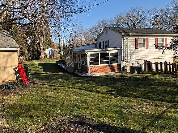 2nd image of 4822 Van Ct