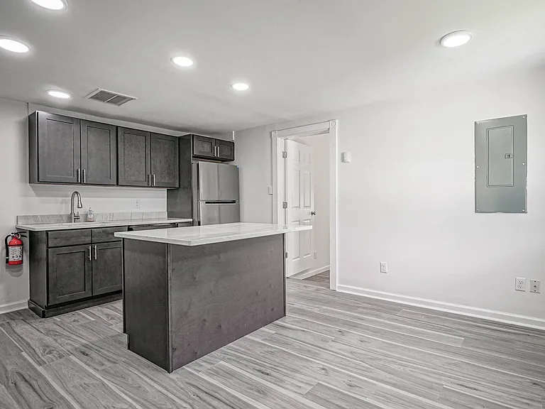 21 & 23 Harding Ave #21 — Photo 18