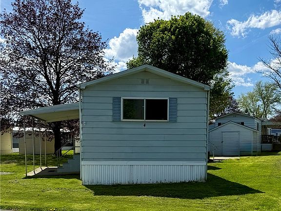 3rd image of 4 Evergreen St