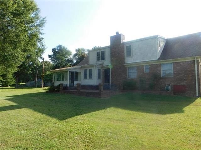 2nd image of 225 Fisherville Rd