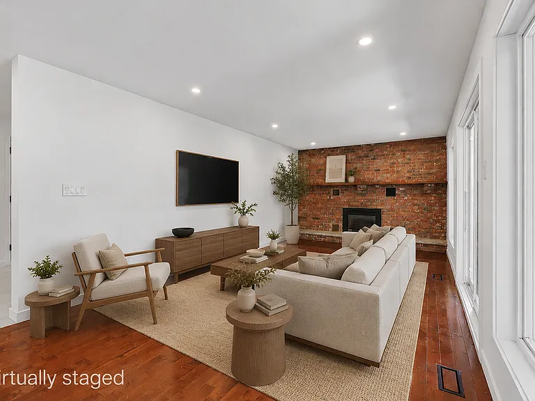 898 Explorer Ln — Photo 12