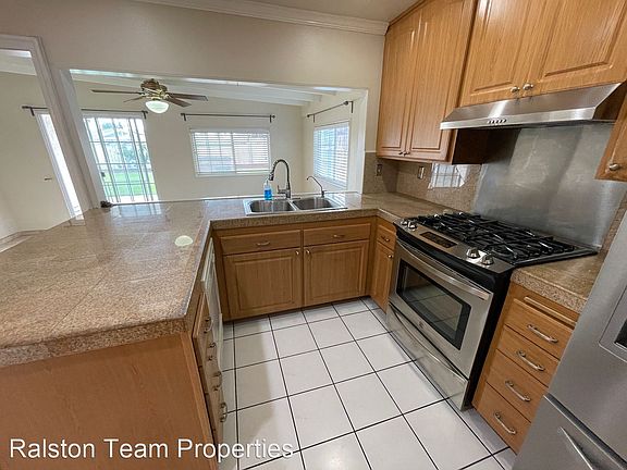 5th image of 1593 Standlake St