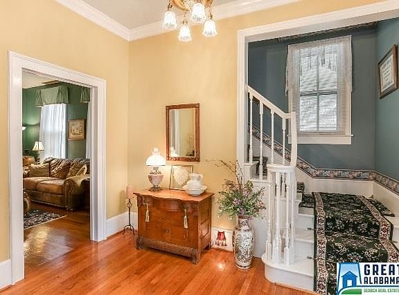 3rd image of 411 East St S
