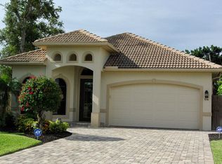 514 108th Ave N, Naples, FL 34108