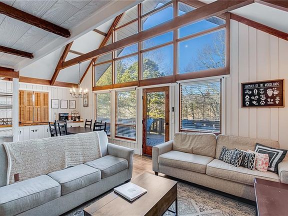 5th image of 3 Berkshire Ln #D3