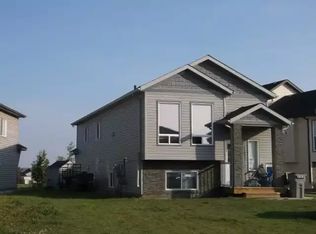 11504 75th Ave, Grande Prairie, AB T8W0J4