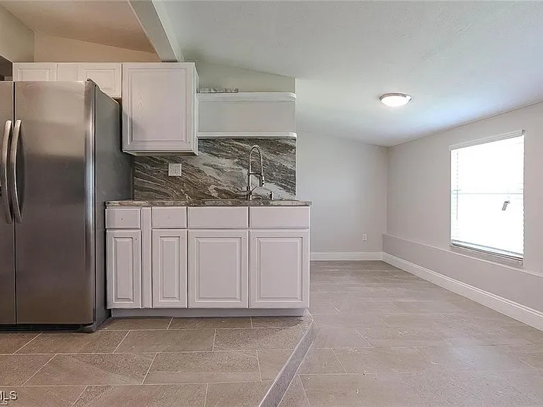 305 Bougainvillea Rd W — Photo 9