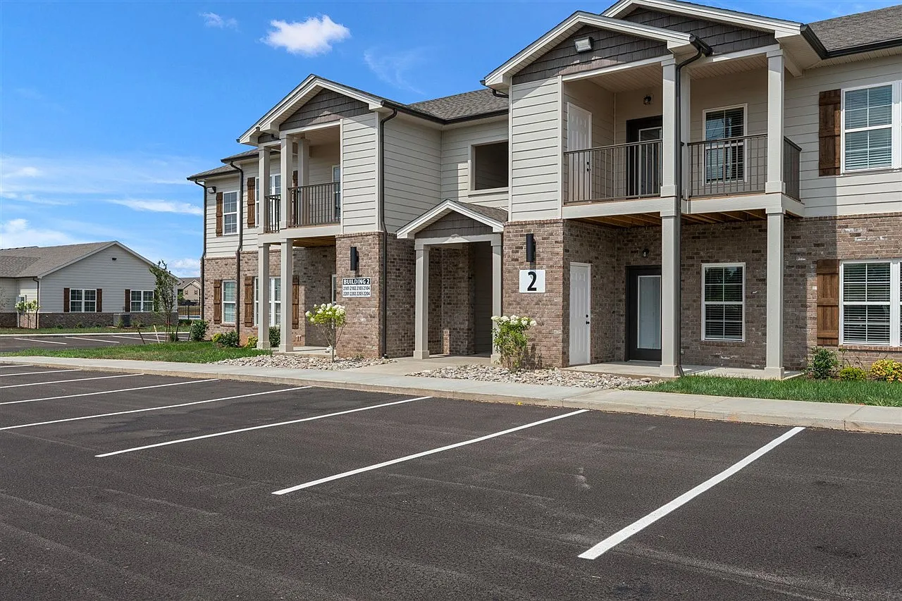 2 bed, 1052 sqft, $1,095 — Photo 1