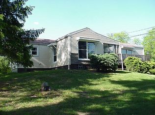 51515 Wegee Rd, Bellaire, OH 43906