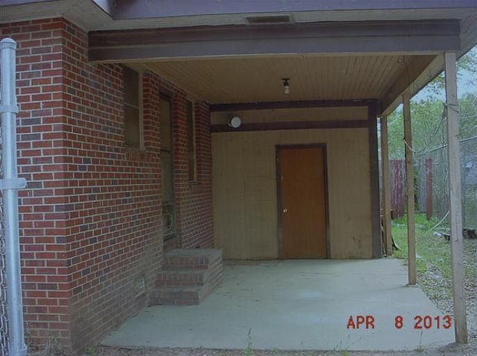 2nd image of 2326 Cornell Ave