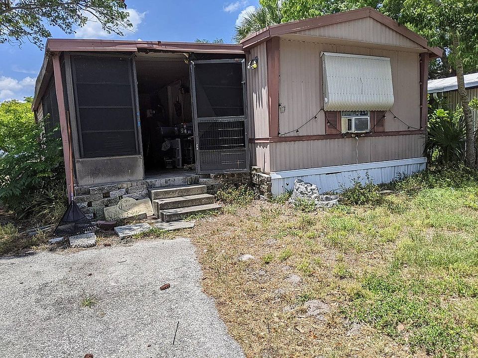 2nd image of 117 Orchard St
