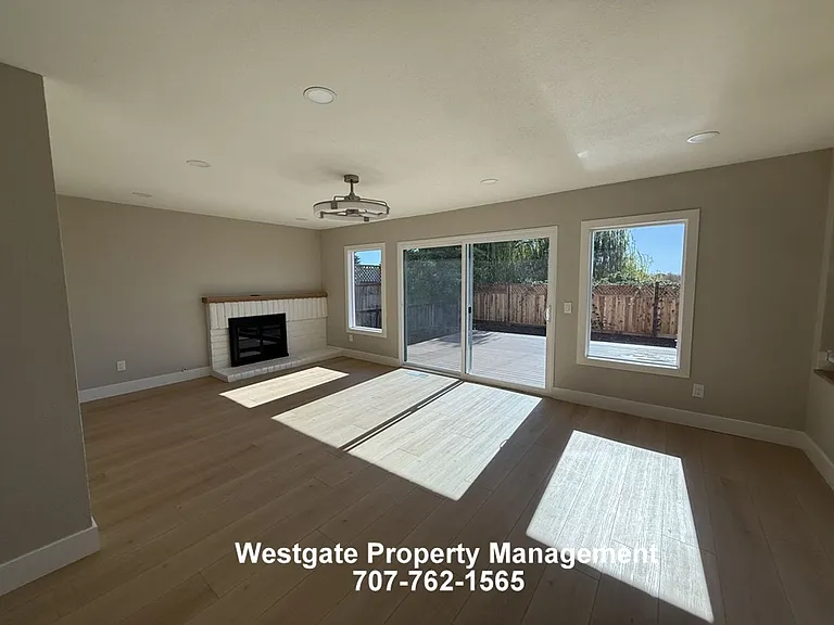 678 Holly Ave — Photo 26
