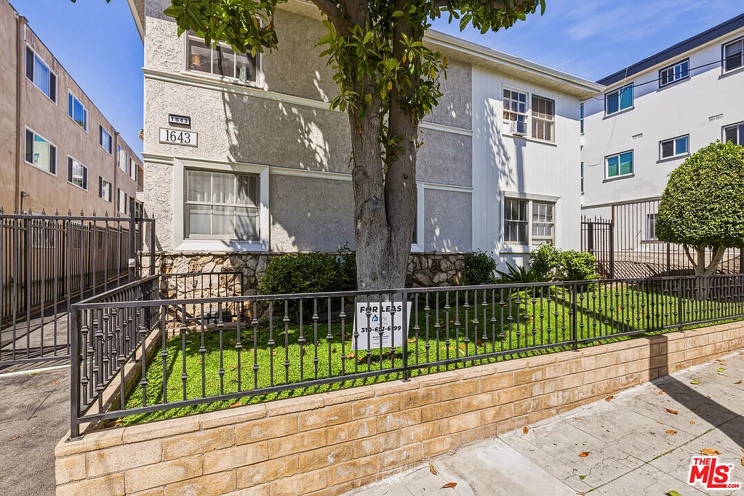 Building Photo - 1643 N Formosa Ave #5