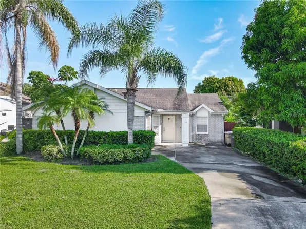 115 Lochness Ln, Kissimmee, FL 34743