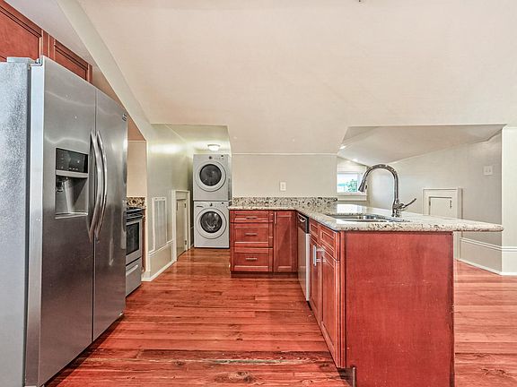 3rd image of 1836 Baronne St APT E