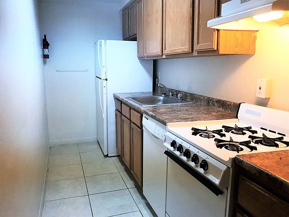5th image of 361-363 Spahr St #2