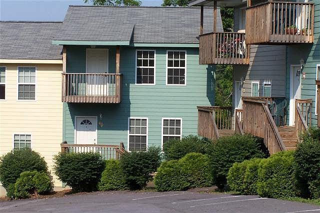 1st image of 145 Lincoln Park Rd APT D