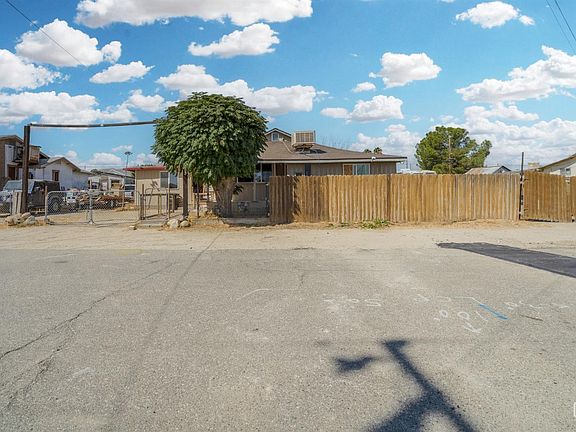 4th image of 333 Broadway Ave