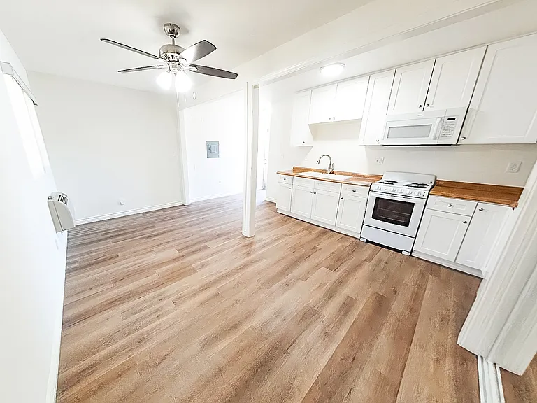 16229 Woodruff — Photo 21