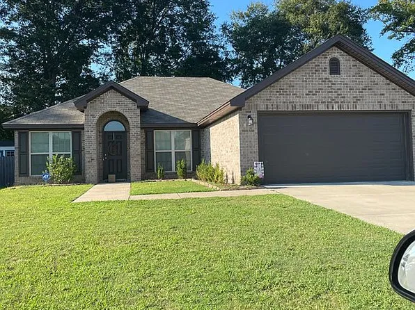 607 George Dr, Prattville, AL 36067