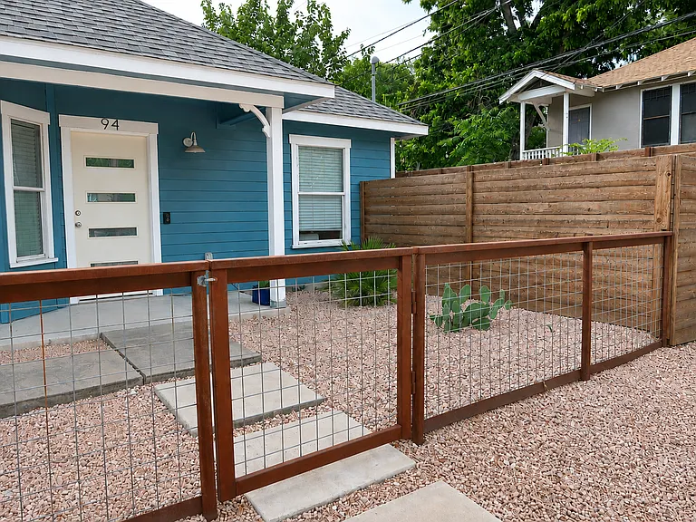 94 Robert T Martinez Jr St — Photo 18