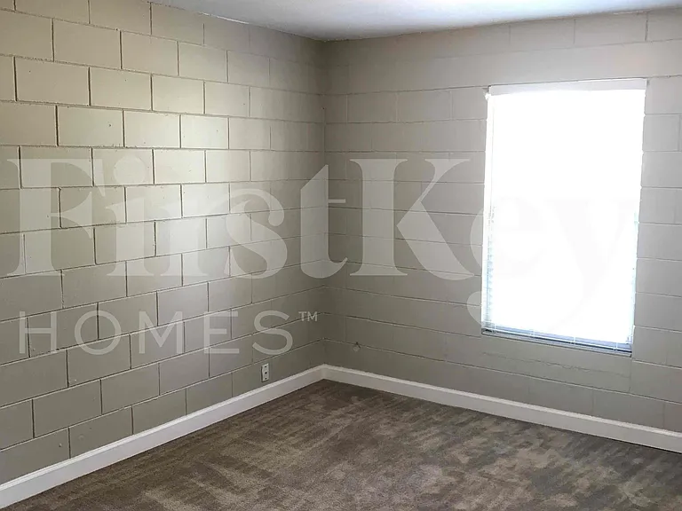660 Flagler Dr — Photo 6
