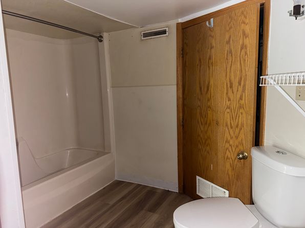 605 College Dr #2