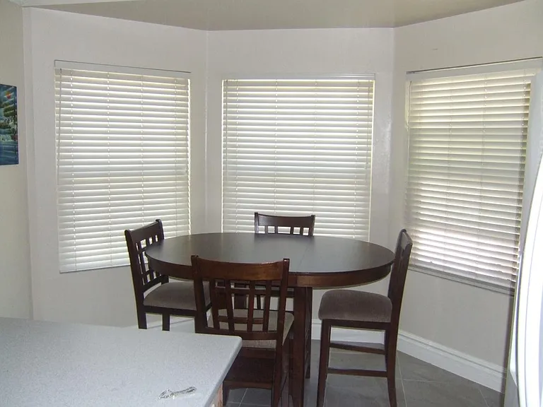 8871 W Michelle Dr — Photo 2