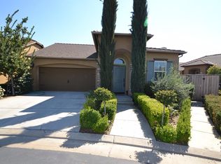 4256 Serena Ln, Clovis, CA 93619