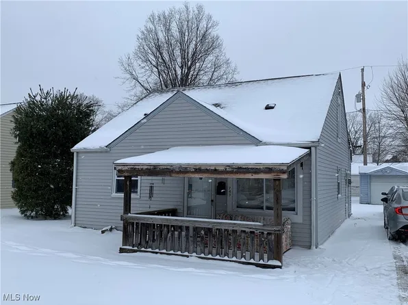 743 E 347th St, Eastlake, OH 44095