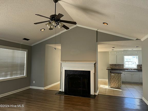 3rd image of 104 Justin Court
