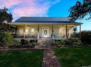 141 County Road 454, Hondo, TX 78861