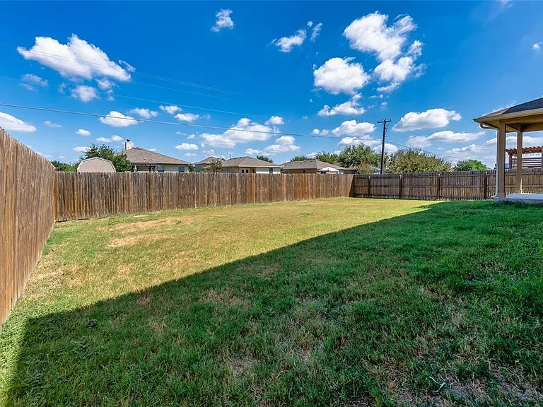 710 Mitchell Dr — Photo 28