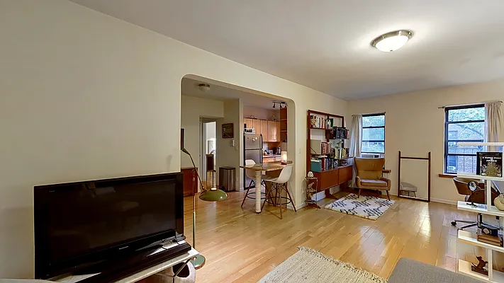 Rented by Emor Management Inc. | media 13