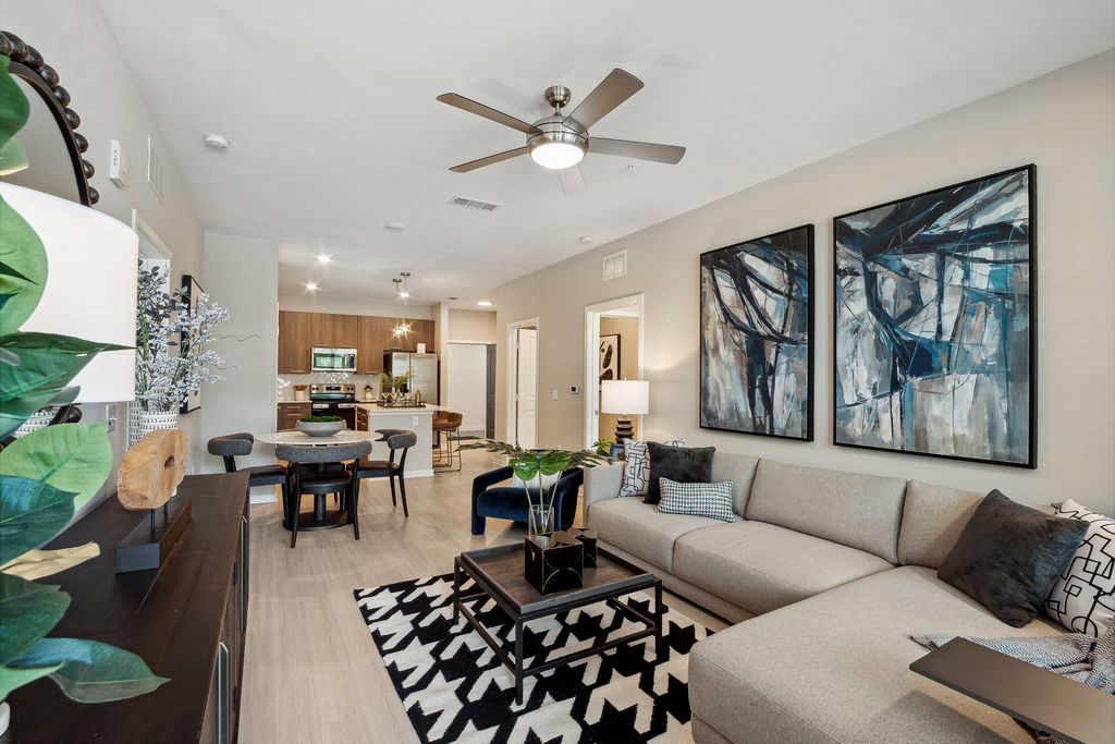 Bainbridge Nona North apartments in Orlando