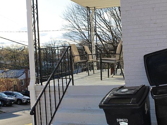 4th image of 4706 Heath St